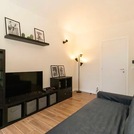 Porta Susa Comfy - W/ Balcony 아파트