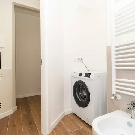 Porta Susa Comfy - W/ Balcony Apartment *
